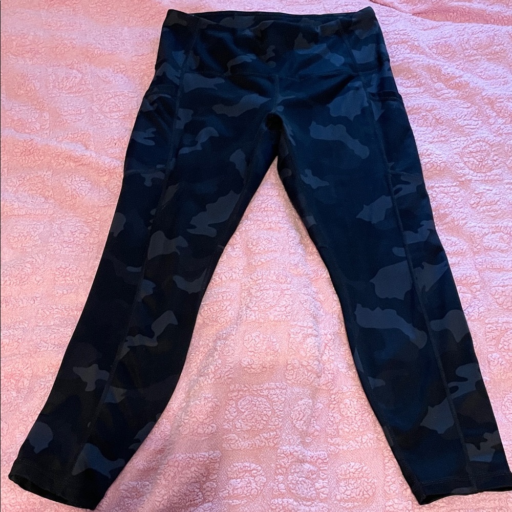 EUC Yogalicious Lux Charcoal Camouflage Leggings